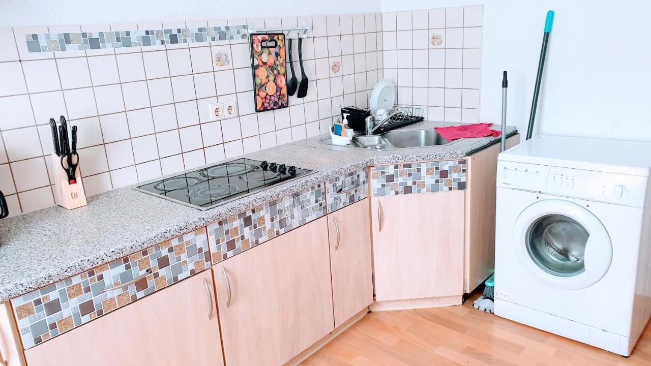 Budget In Halle With Shared Bathroom, Free Wifi, Netflix & Ipad Halle (Saale)